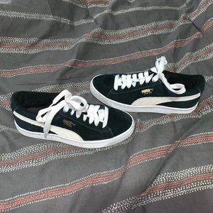 size 7 puma sneakers